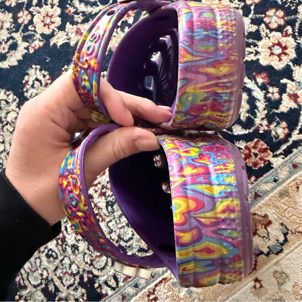 Crocs x Lisa Frank rainbow groovy heart bejeweled slide croc jibbitz - Picture 10 of 12